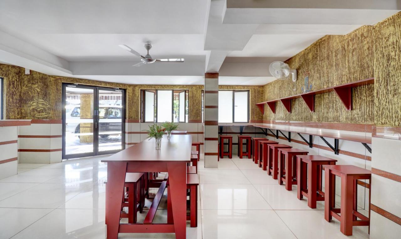 Tri-Star Presidency Cochin Hotel Kochi Exterior photo