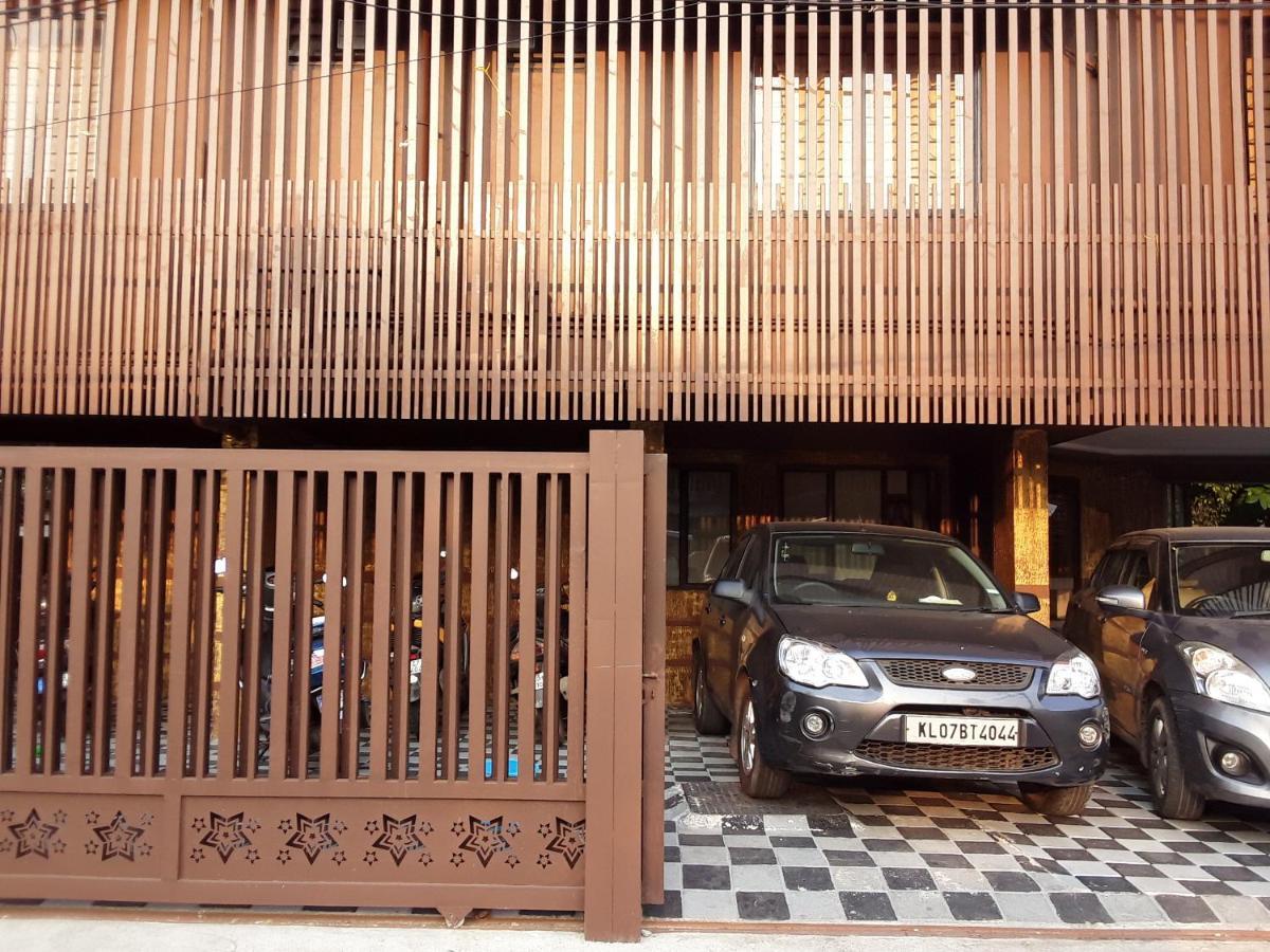 Tri-Star Presidency Cochin Hotel Kochi Exterior photo
